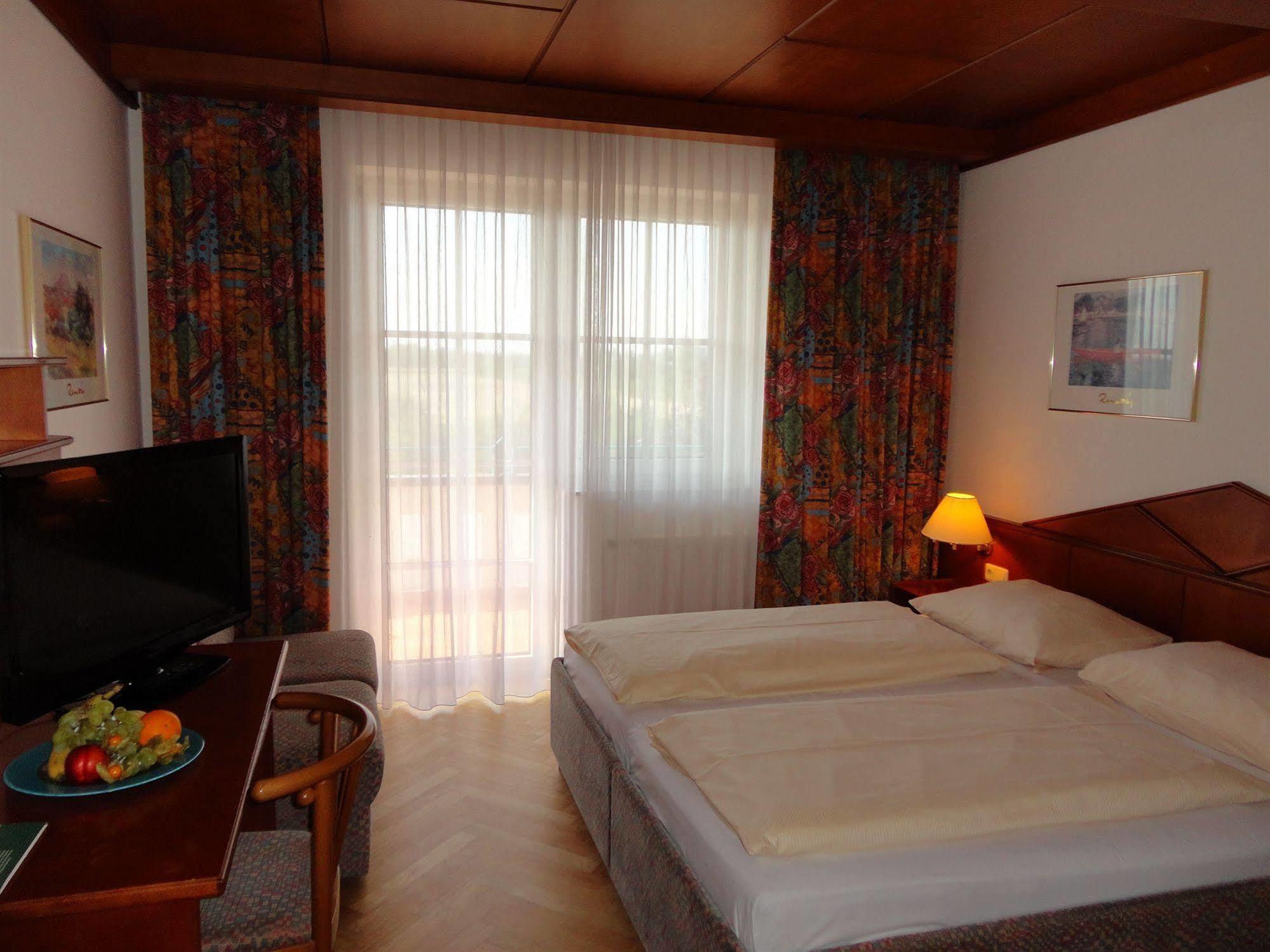 Komfort-Hotel Stockinger Ansfelden Buitenkant foto