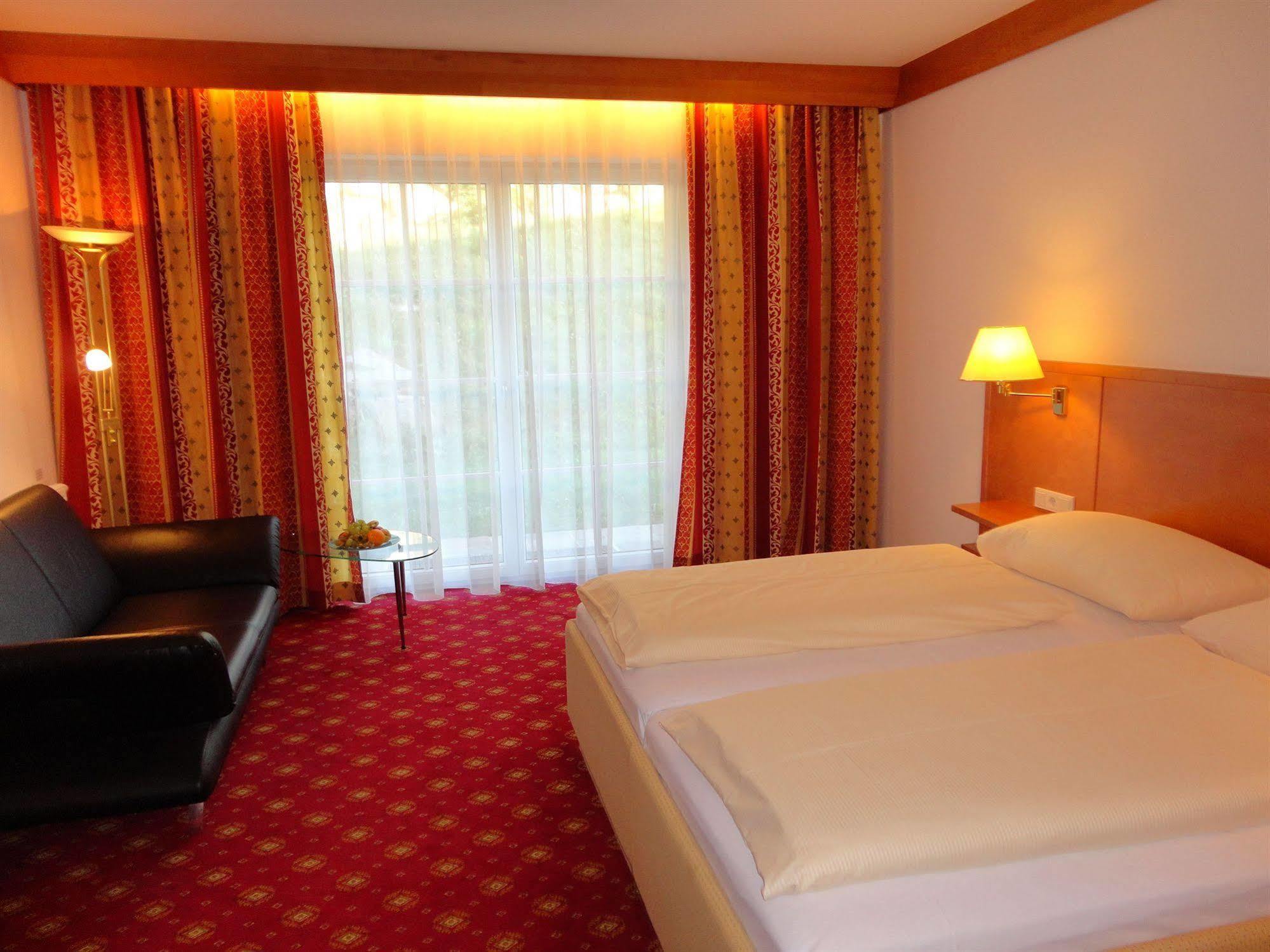 Komfort-Hotel Stockinger Ansfelden Buitenkant foto