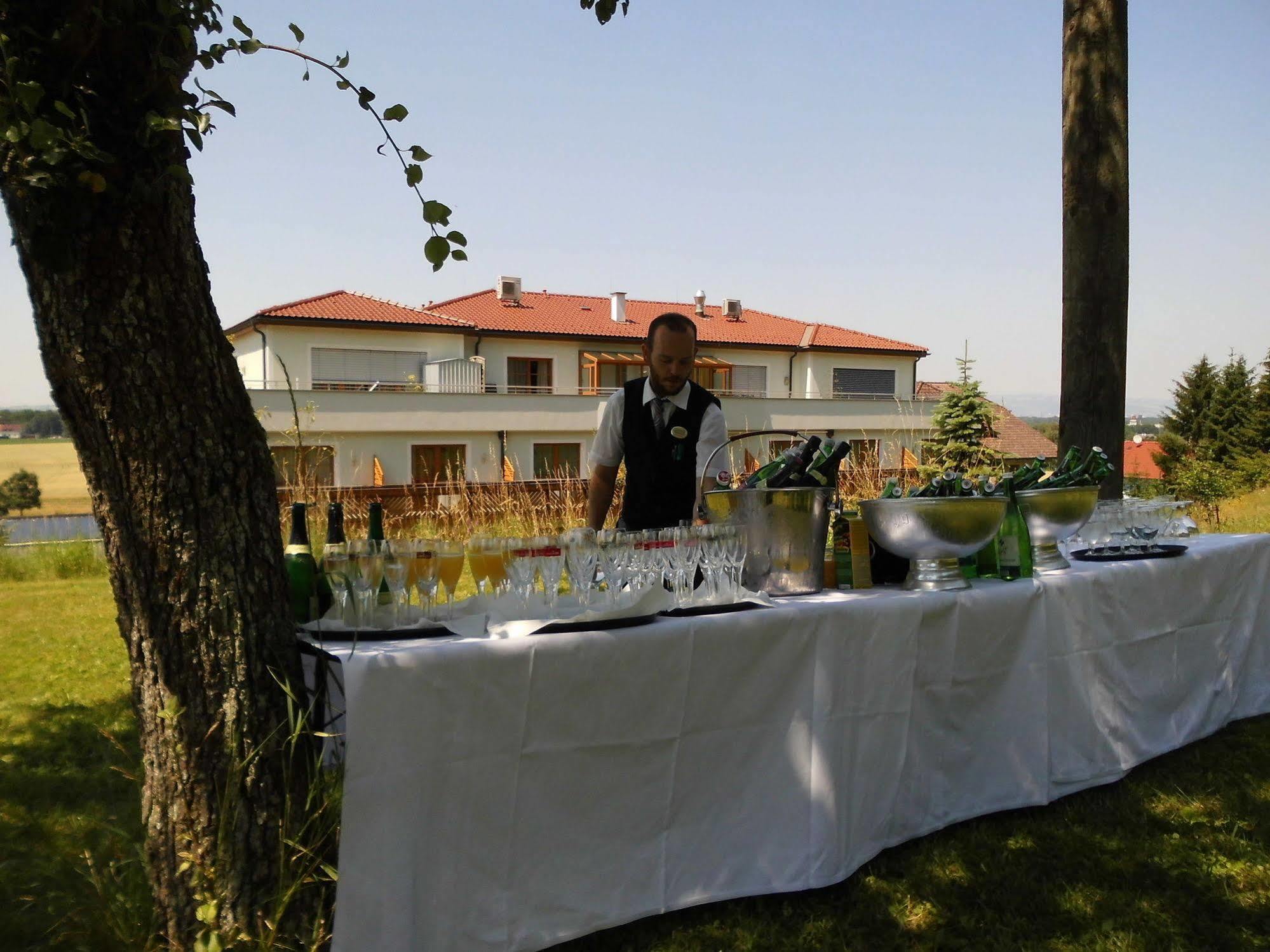 Komfort-Hotel Stockinger Ansfelden Buitenkant foto